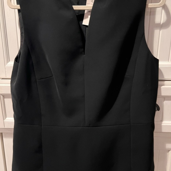 NWT - Ann Taylor Crepe Vneck Suiting Blouse - Size 10 - Picture 1 of 8